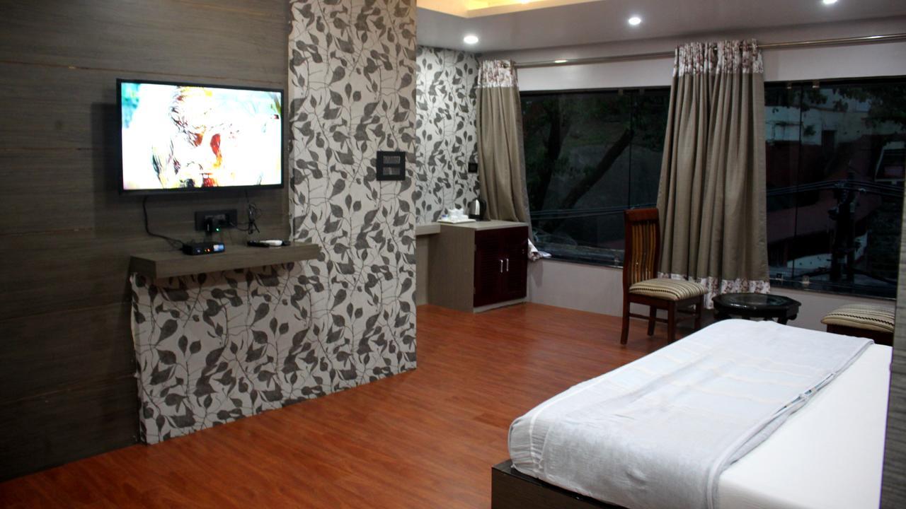 Hotel Shreemoyee Inn - Kamakhya Temple กูวาฮาติ ภายนอก รูปภาพ
